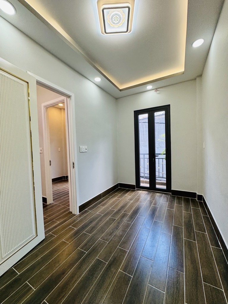 Bán nhà hẻm Lê Thị Bạch Cát, Phường 11 Quận 11 - 22m2 - nhỉnh 3 tỷ